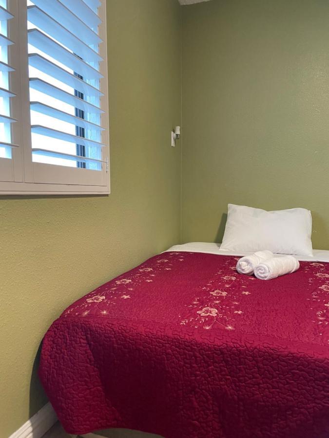 Private Room In Los Angeles With Ac, Strong Wifi, Smart Tv, Work Desk Near Sofi Stadium المظهر الخارجي الصورة